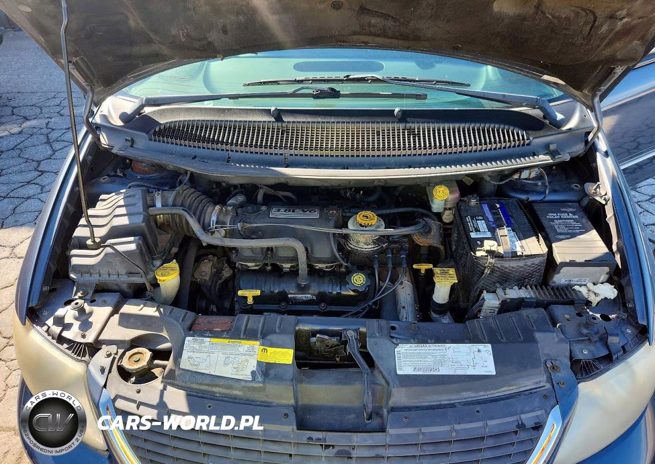 2002 Chrysler Town & Country Limited VIN:2C8GP64L92R644119 - 12