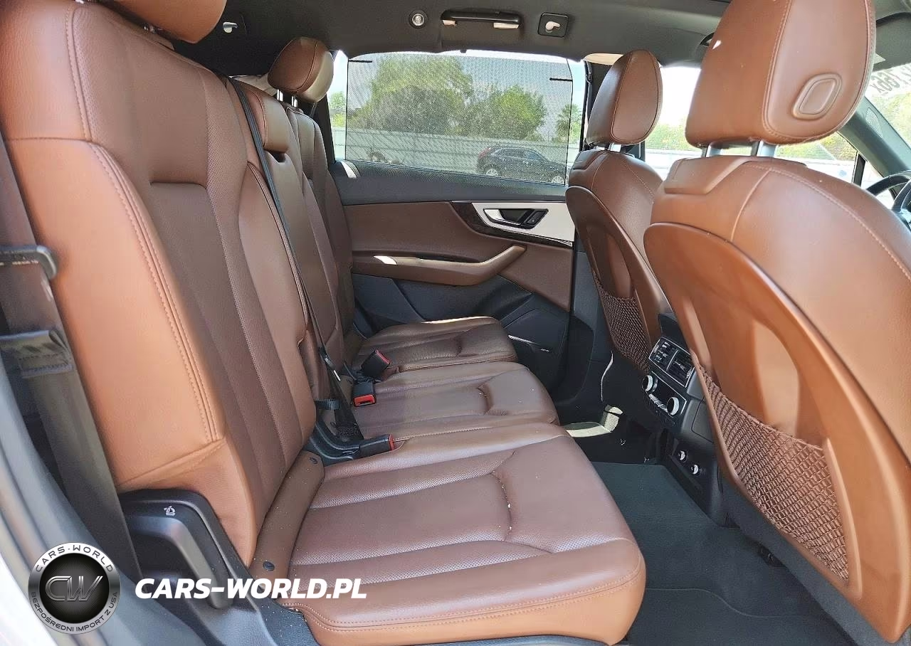 2018 Audi Q7 Premium Plus VIN:WA1LHAF78JD046289 - 10