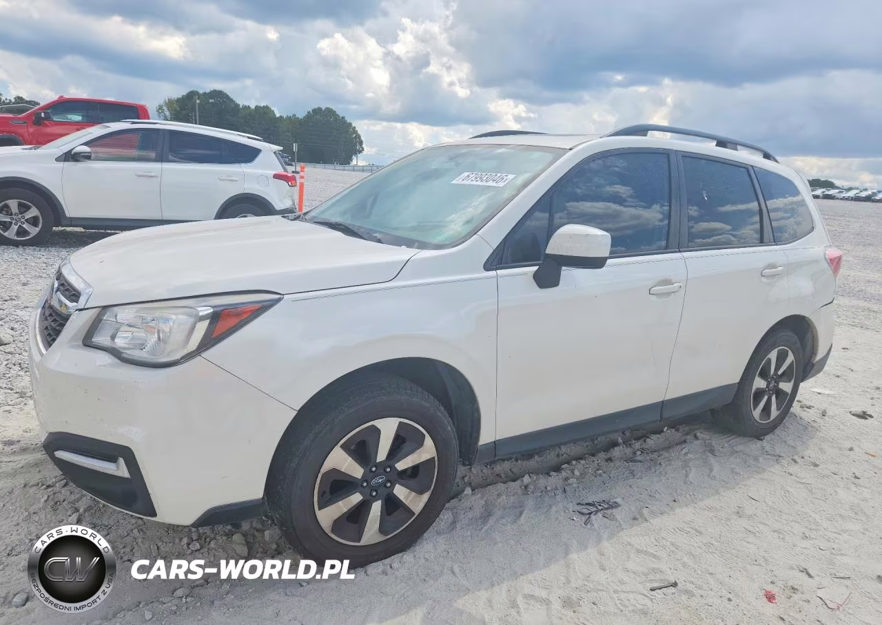 2018 Subaru Forester 2.5I Premium VIN:JF2SJAEC6JH525597 - 1