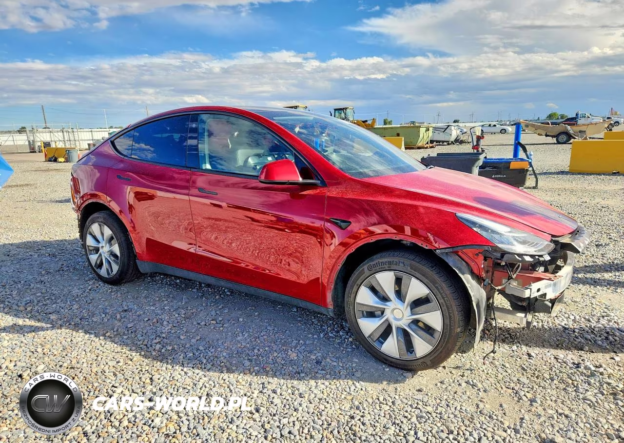 2023 Tesla Model Y VIN:7SAYGDEE0PA023364 - 4