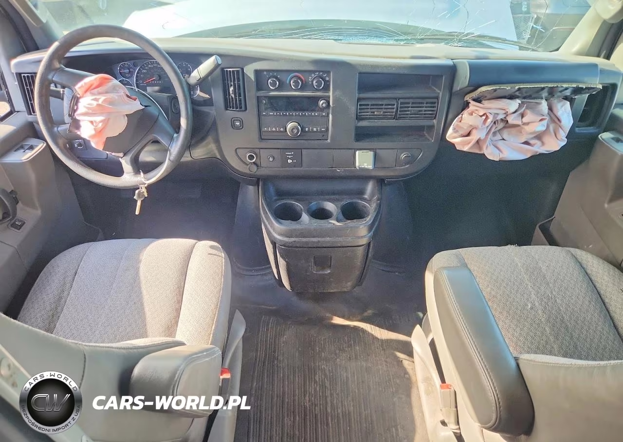 2017 GMC Savana G2500 VIN:1GTW7AFF2H1120203 - 8