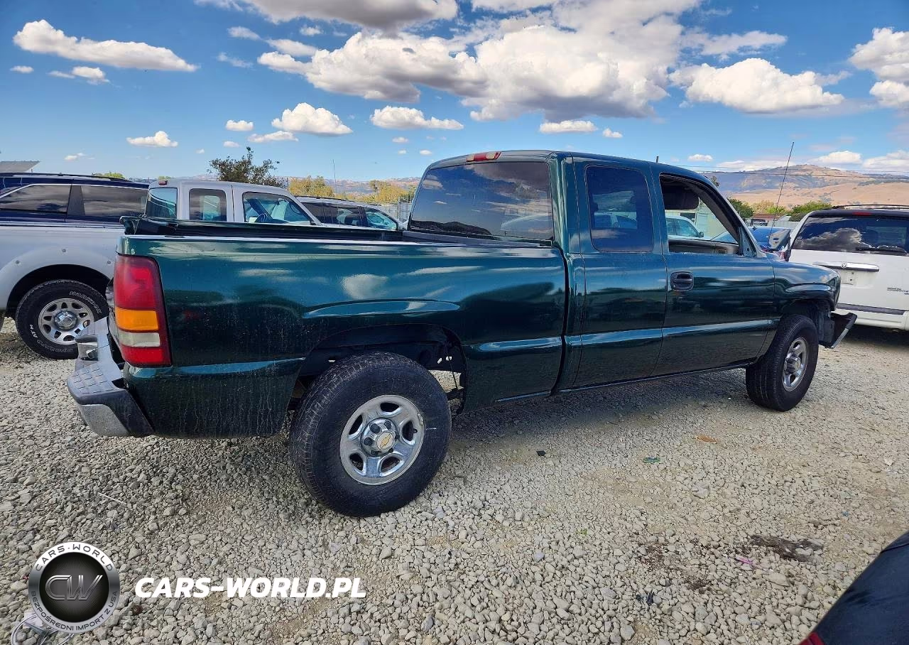 2001 Chevrolet Silverado C1500 VIN:2GCEC19V811339080 - 3