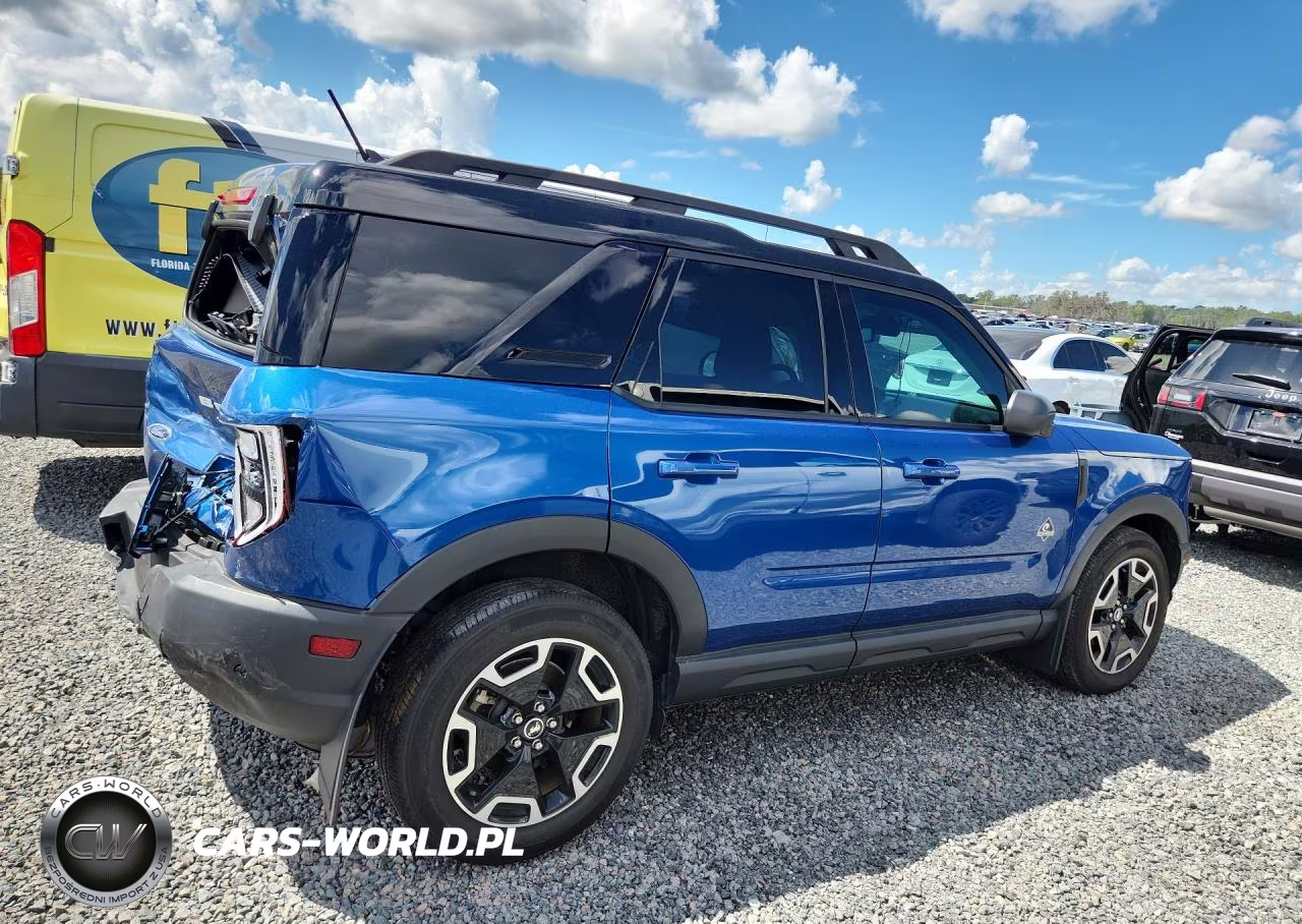 2024 Ford Bronco Sport Outer Banks VIN:3FMCR9C6XRRE30196 - 3