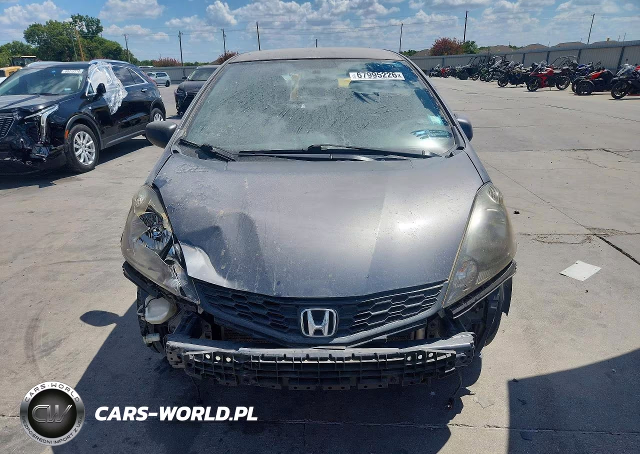 2013 Honda Fit Sport VIN:JHMGE8H64DC059711 - 5