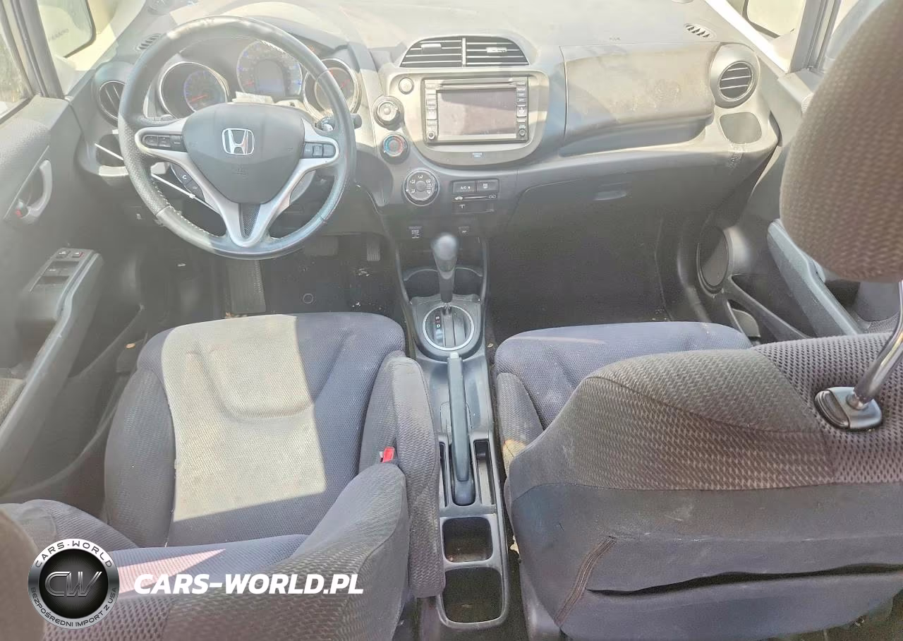 2013 Honda Fit Sport VIN:JHMGE8H64DC059711 - 8