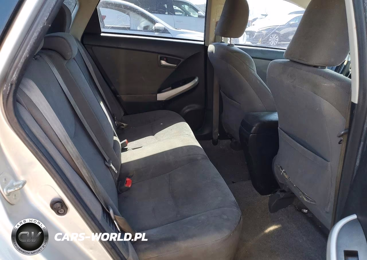 2013 Toyota Prius Two VIN:JTDKN3DU3D5628507 - 10