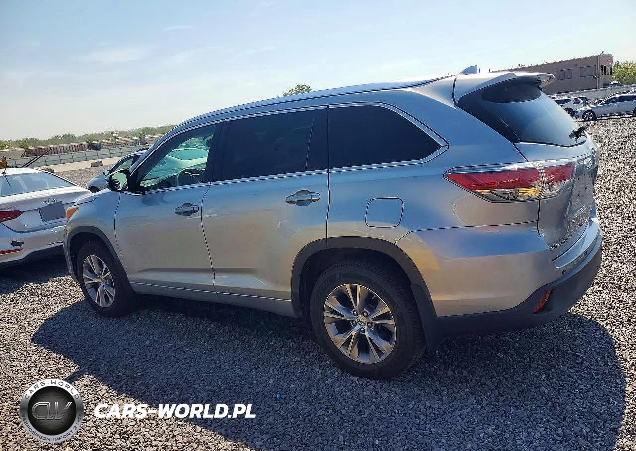2015 Toyota Highlander Xle VIN:5TDJKRFH2FS108626 - 2