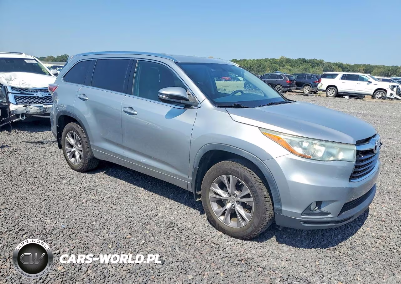 2015 Toyota Highlander Xle VIN:5TDJKRFH2FS108626 - 4