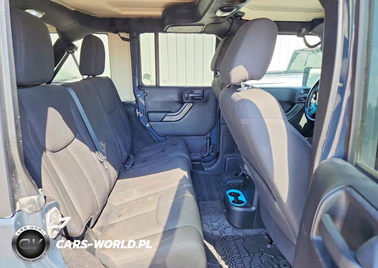2017 Jeep Wrangler Unlimited Sport VIN:1C4BJWDGXHL521236 - 10
