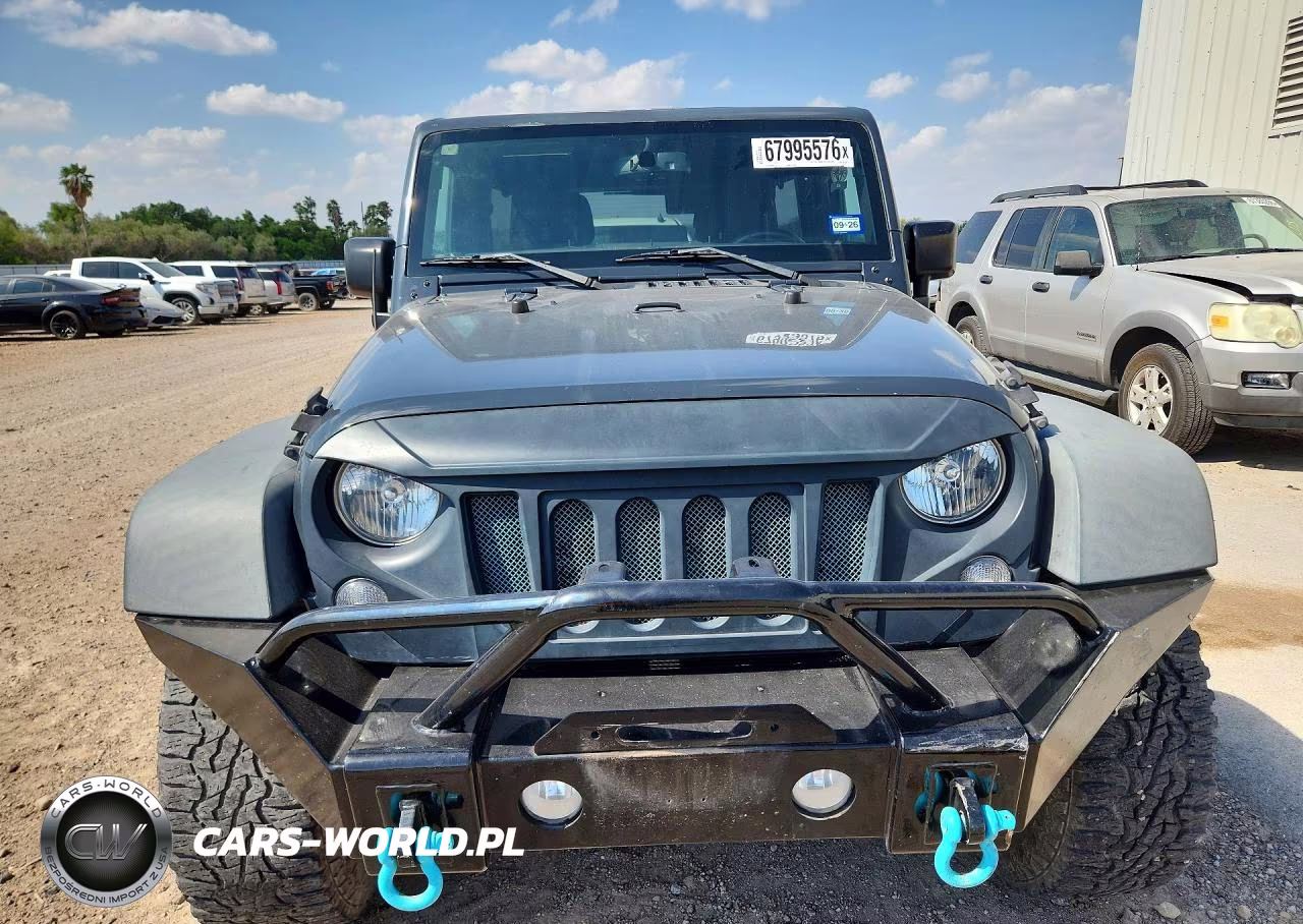 2017 Jeep Wrangler Unlimited Sport VIN:1C4BJWDGXHL521236 - 5