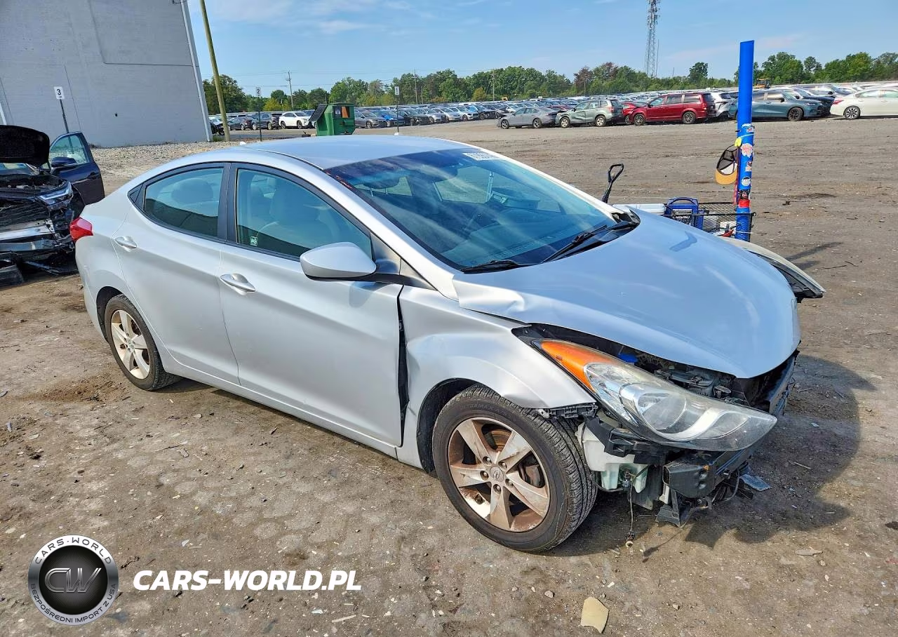 2013 Hyundai Elantra Gls VIN:5NPDH4AE8DH227215 - 4