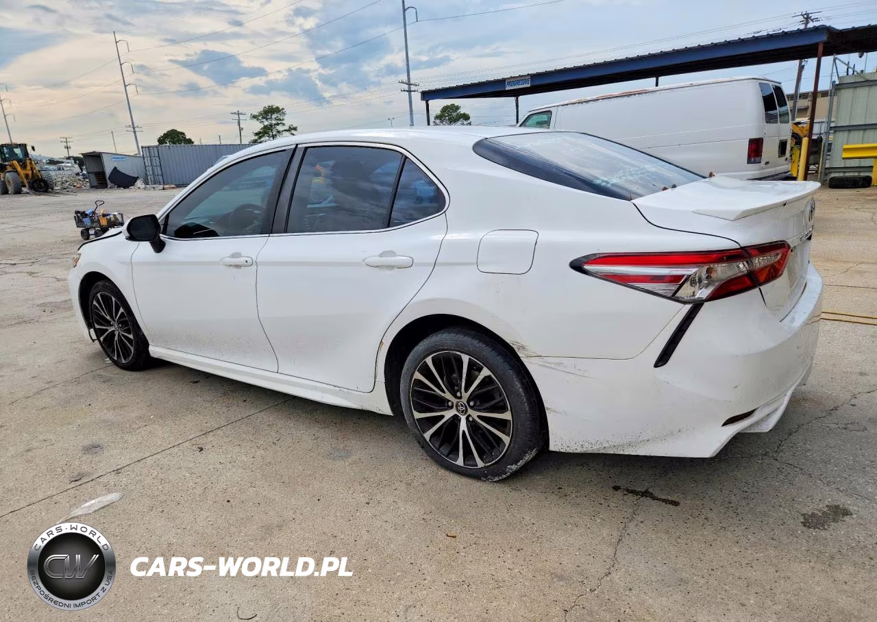 2018 Toyota Camry VIN:4T1B11HK4JU600088 - 2