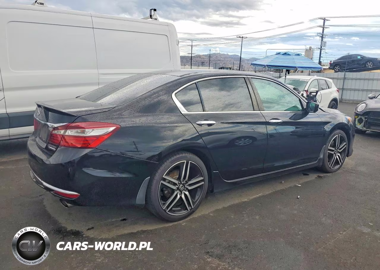 2017 Honda Accord Sport Special Edition VIN:1HGCR2F13HA258521 - 3