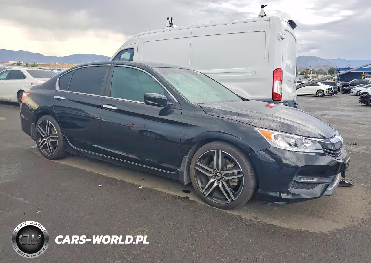 2017 Honda Accord Sport Special Edition VIN:1HGCR2F13HA258521 - 4