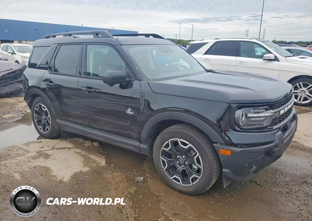 2025 Ford Bronco Sport Outer Banks VIN:3FMCR9CN8SRE26614 - 4