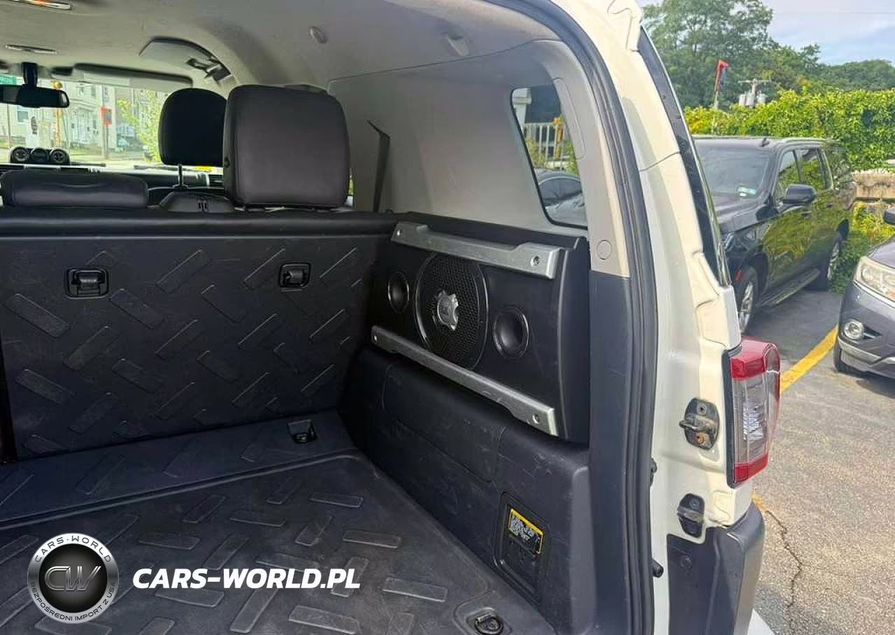 2012 Toyota Fj Cruiser Base VIN:JTEBU4BF1CK147907 - 8