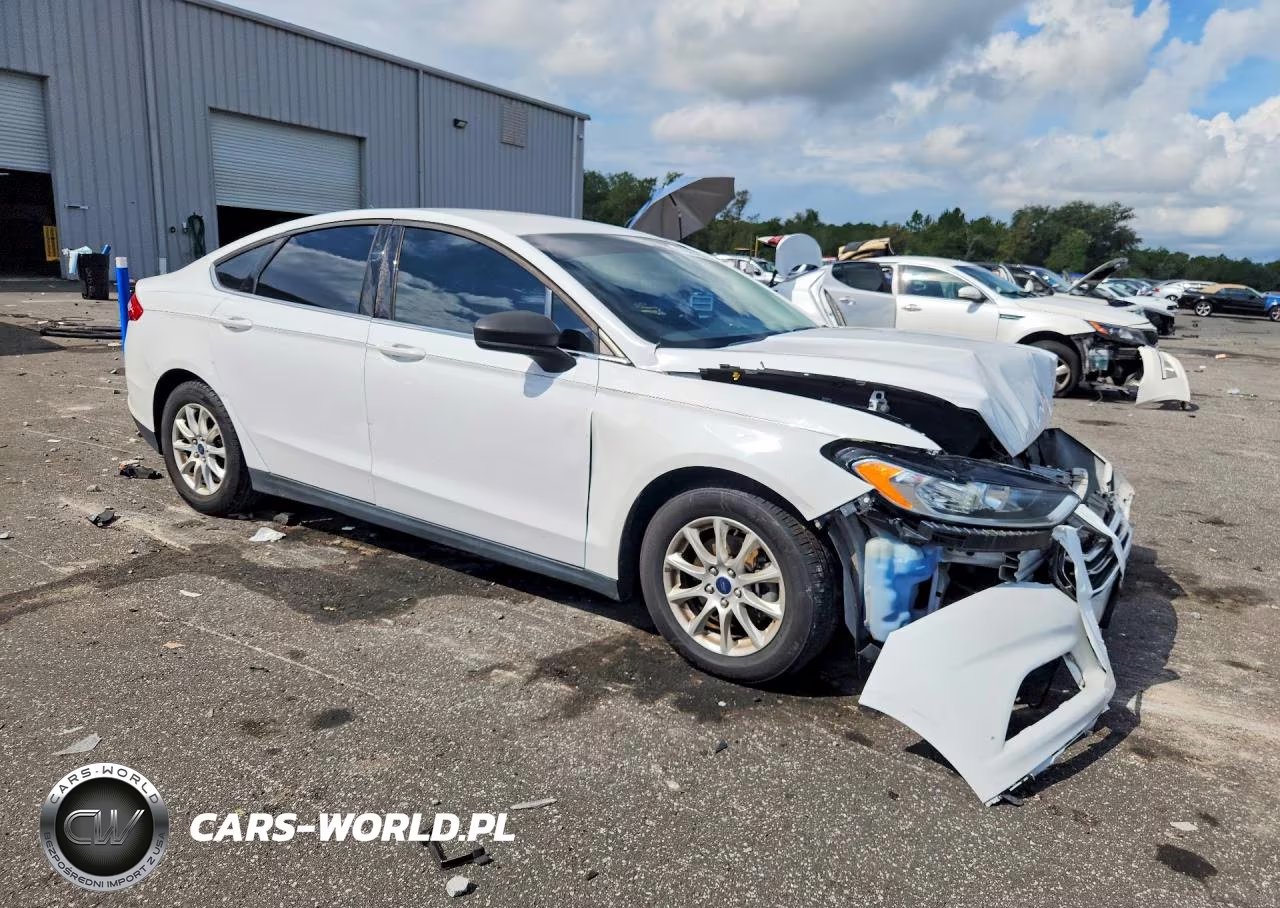2016 Ford Fusion S VIN:3FA6P0G76GR202513 - 4