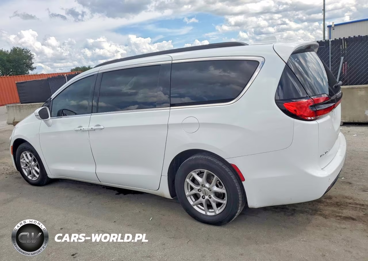 2022 Chrysler Pacifica Touring L VIN:2C4RC1BG1NR150680 - 2