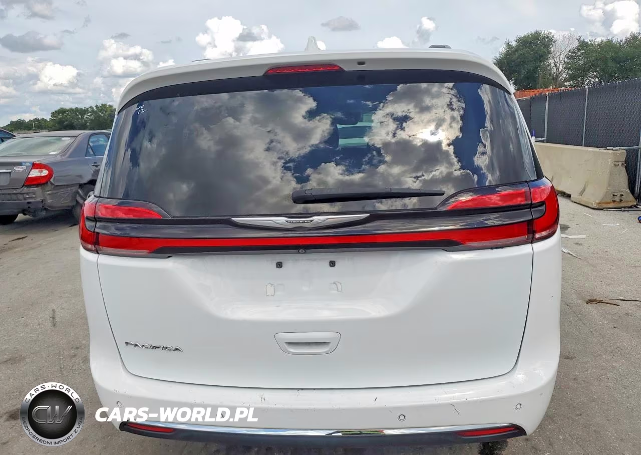 2022 Chrysler Pacifica Touring L VIN:2C4RC1BG1NR150680 - 6
