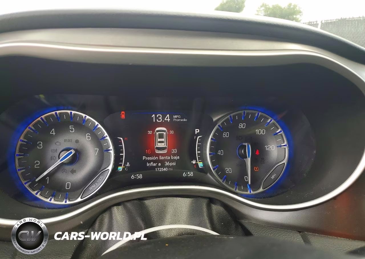 2022 Chrysler Pacifica Touring L VIN:2C4RC1BG1NR150680 - 9