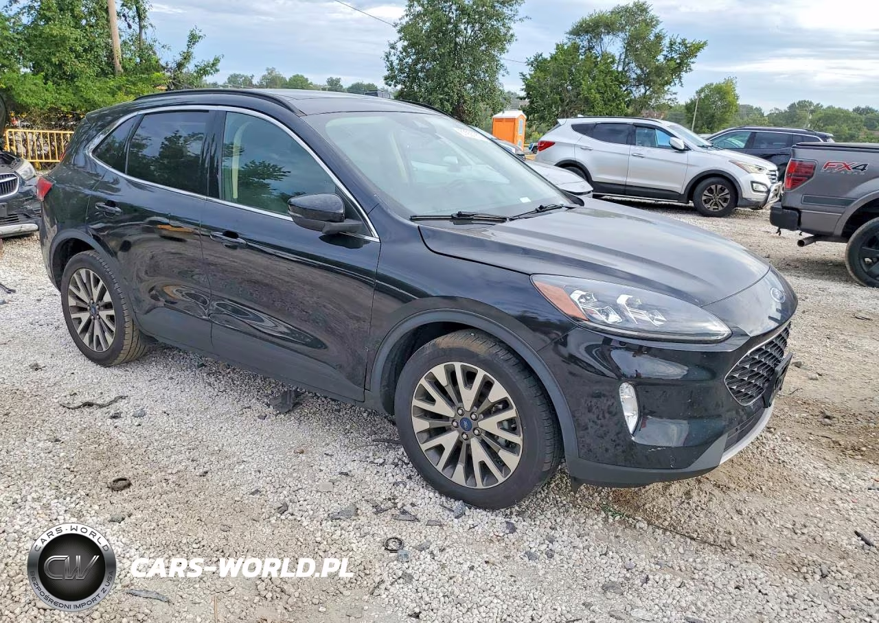 2020 Ford Escape Titanium VIN:1FMCU9DZ9LUB28213 - 4