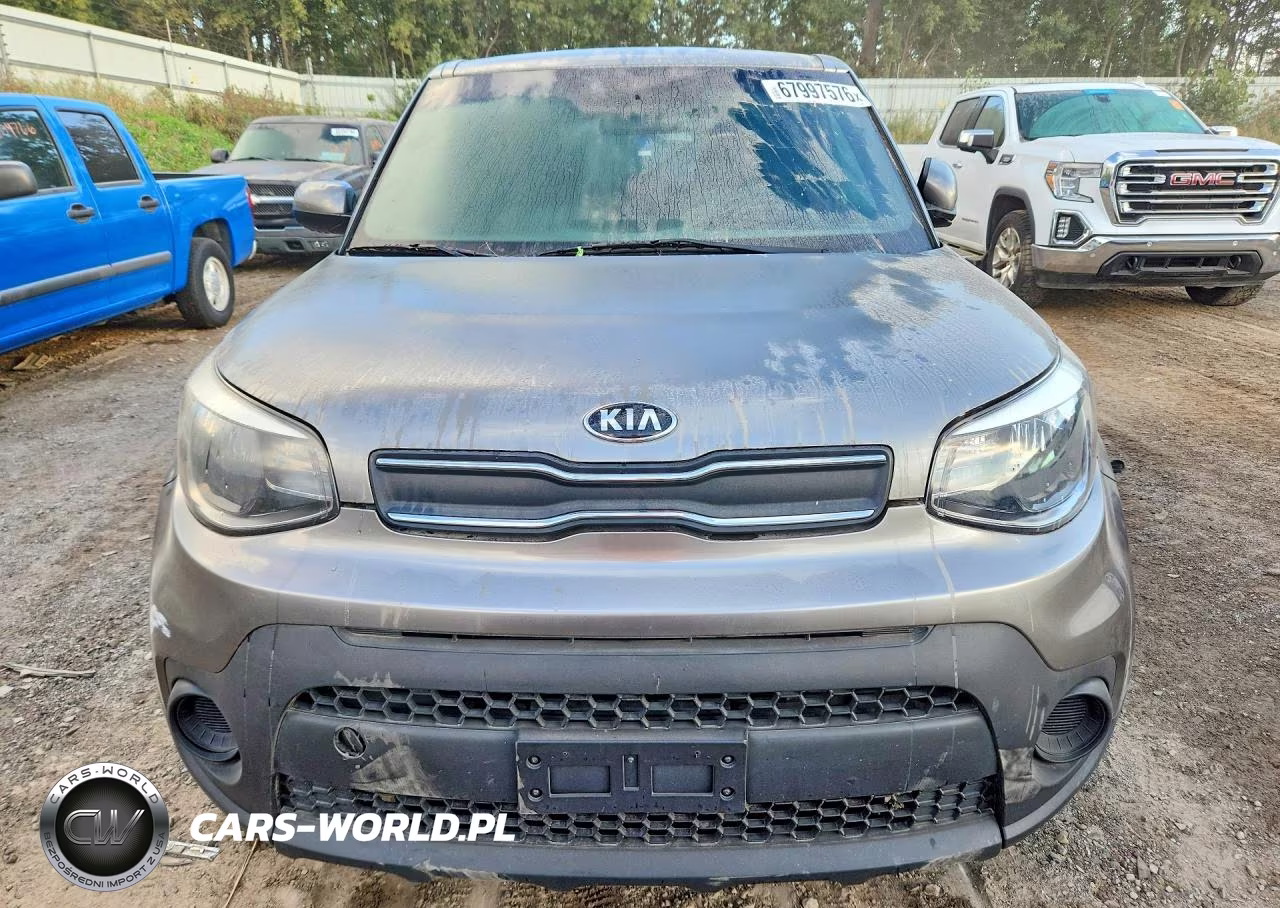 2018 Kia Soul Base VIN:KNDJN2A23J7555602 - 5