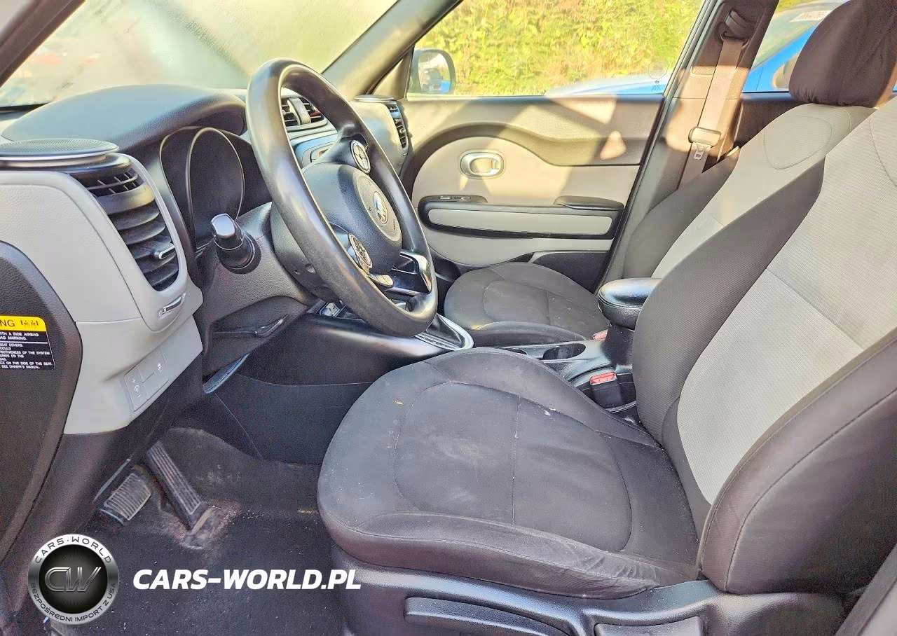 2018 Kia Soul Base VIN:KNDJN2A23J7555602 - 7