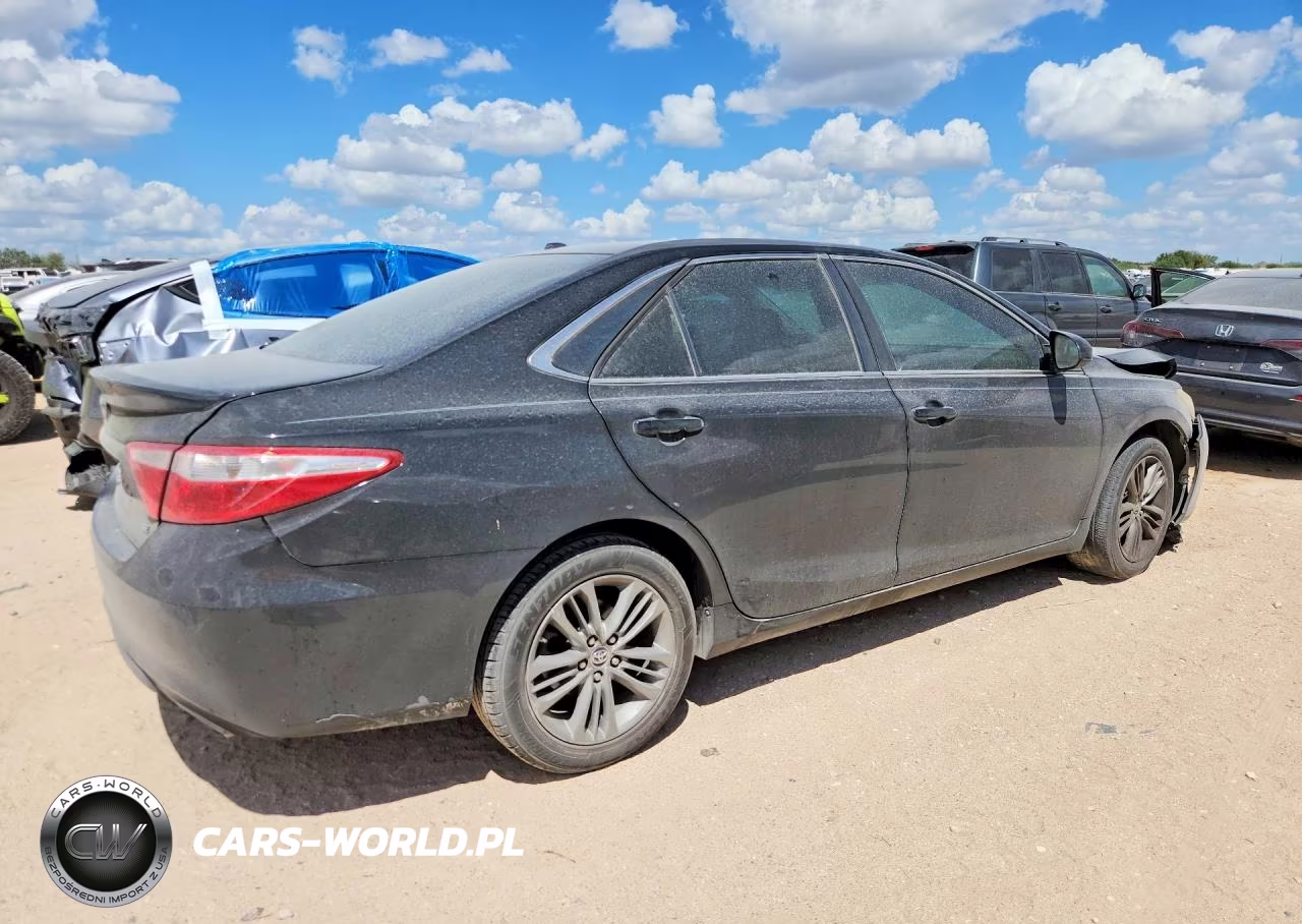 2016 Toyota Camry Se VIN:4T1BF1FK6GU184607 - 3