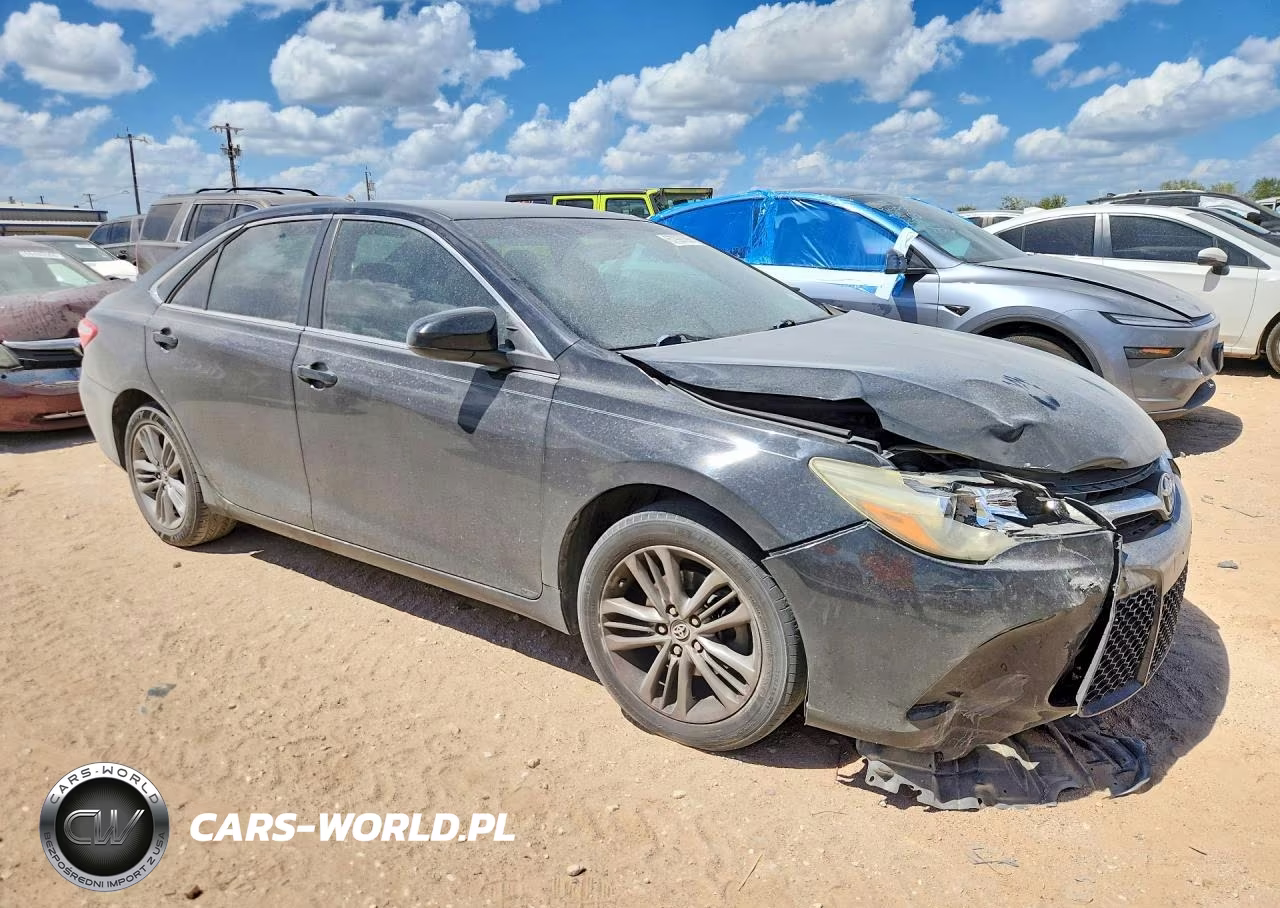 2016 Toyota Camry Se VIN:4T1BF1FK6GU184607 - 4