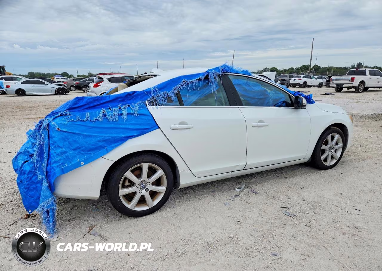 2016 Volvo S60 Premier VIN:YV126MFK9G2402860 - 3