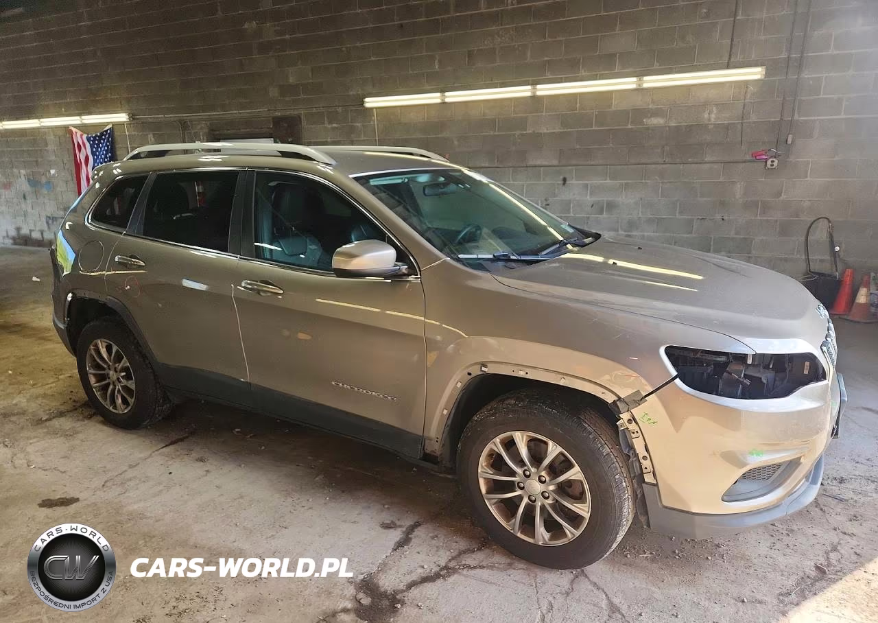 2019 Jeep Cherokee Latitude Plus VIN:1C4PJMLB3KD186354 - 4