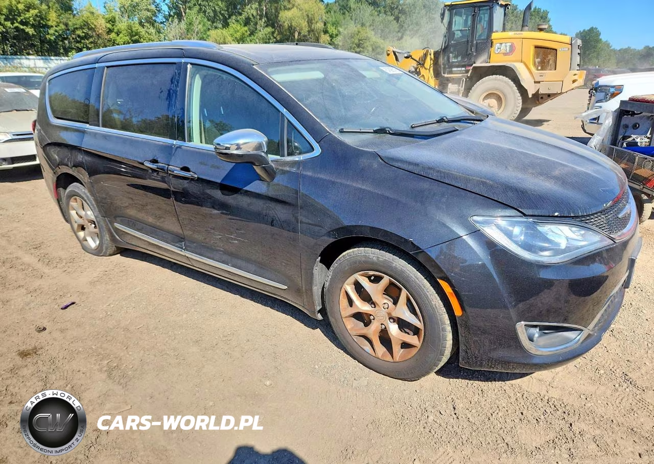 2018 Chrysler Pacifica Limited VIN:2C4RC1GG6JR320793 - 4