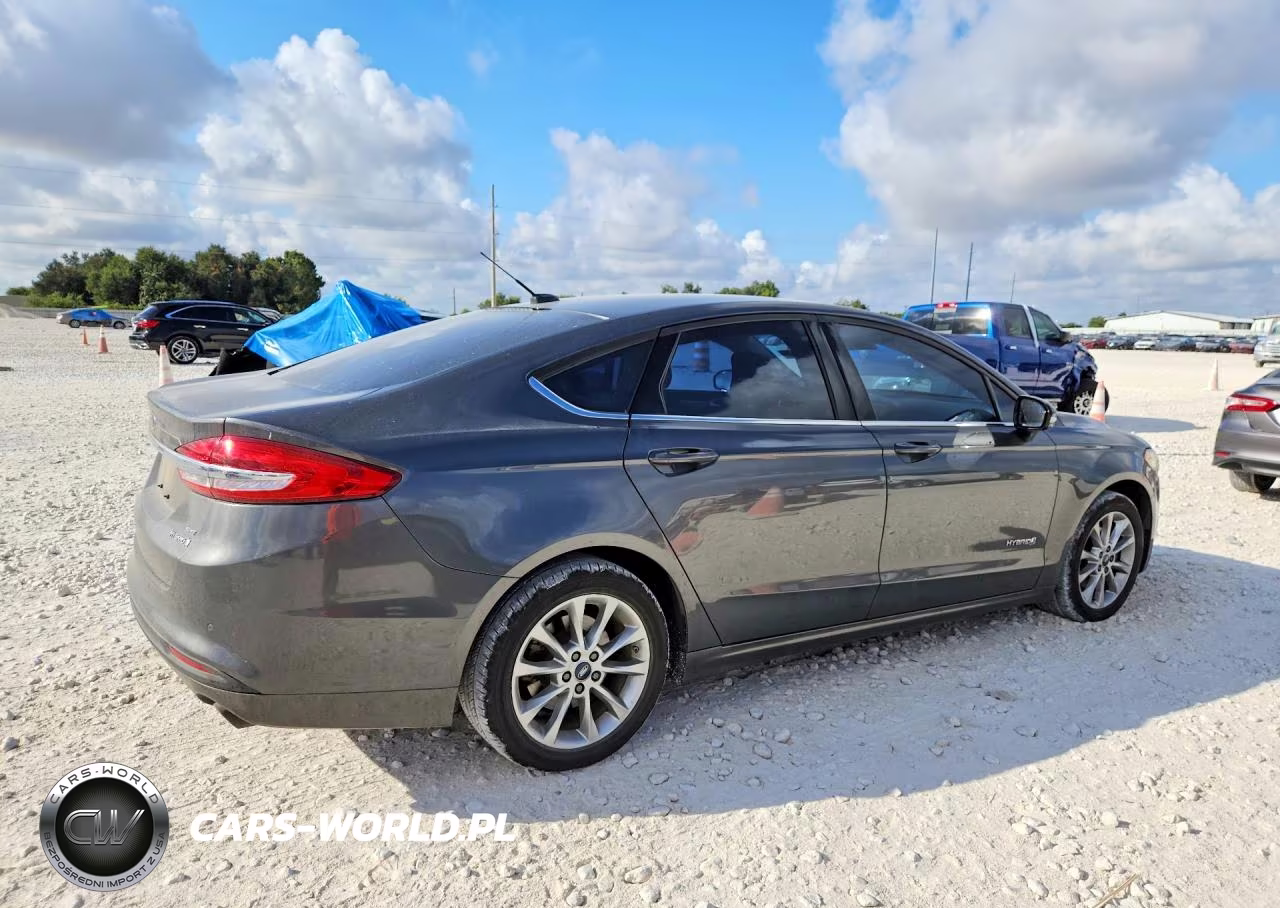 2017 Ford Fusion Se Hybrid VIN:3FA6P0LU8HR297010 - 3