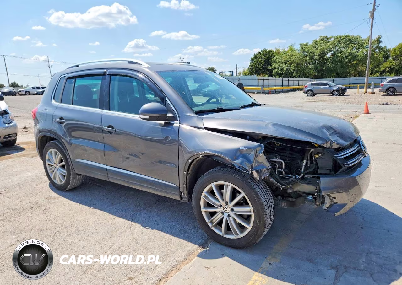 2015 Volkswagen Tiguan S VIN:WVGBV7AX4FW580255 - 4