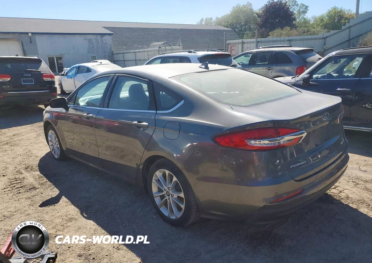 2019 Ford Fusion Se VIN:3FA6P0LU8KR119170 - 2