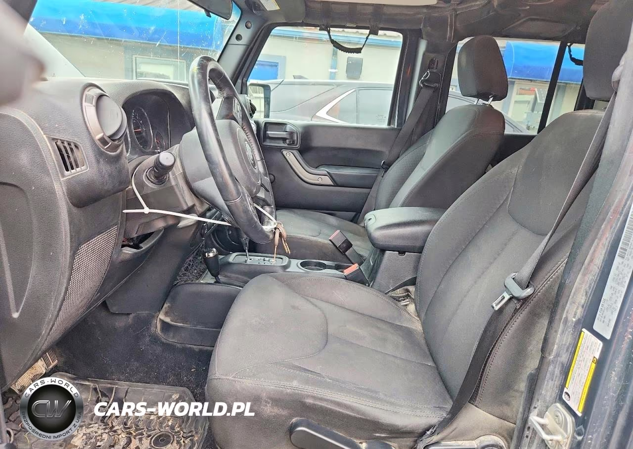 2018 Jeep Wrangler Unlimited Sport VIN:1C4BJWDG2JL851359 - 7
