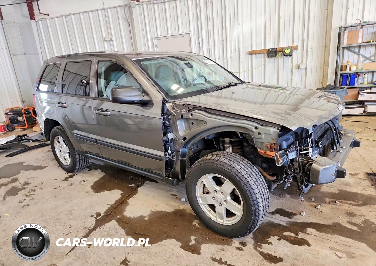 2007 Jeep Grand Cherokee Laredo VIN:1J8GR48K27C641671 - 4