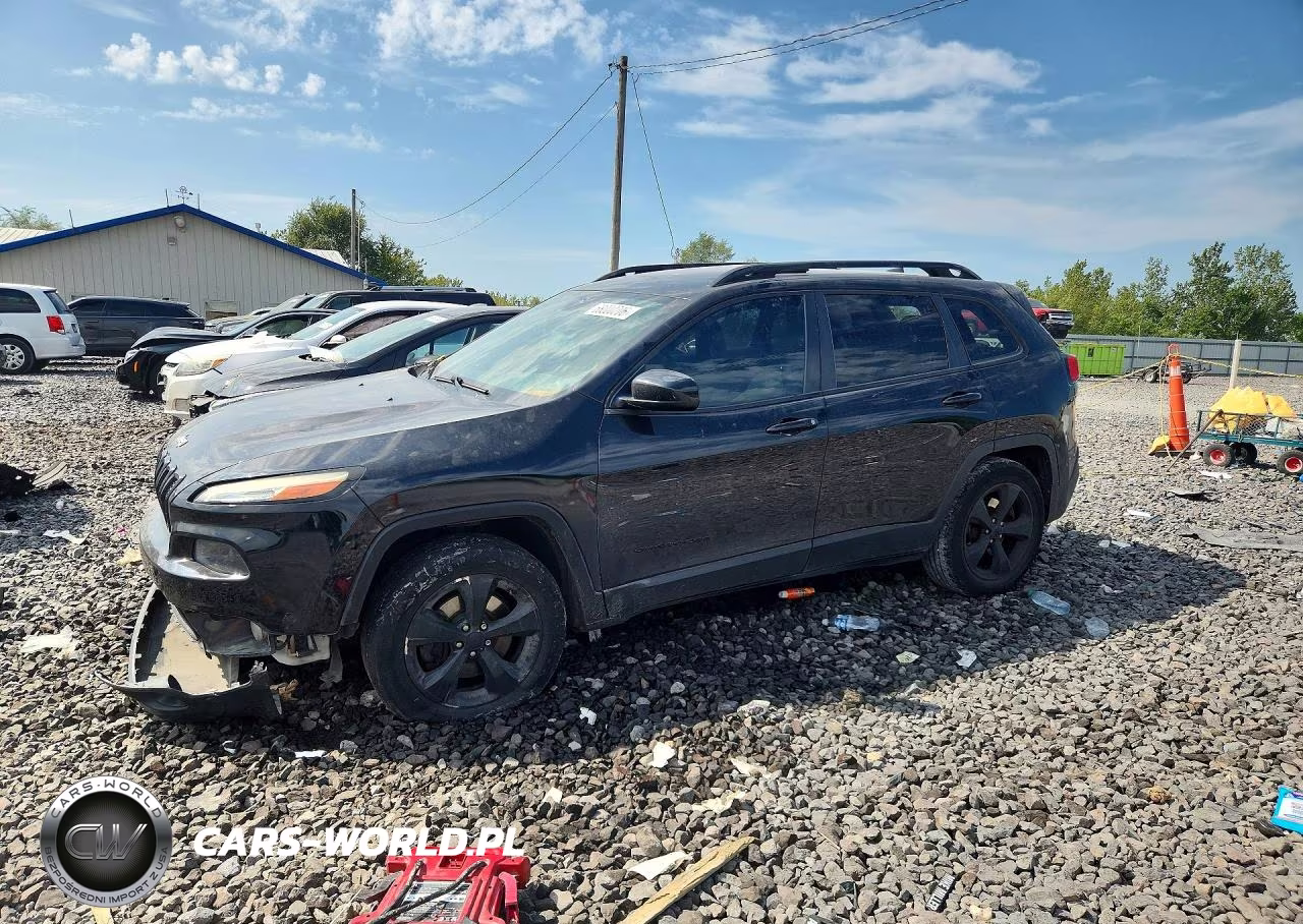 2016 Jeep Cherokee Latitude VIN:1C4PJMCSXGW163262 - 1