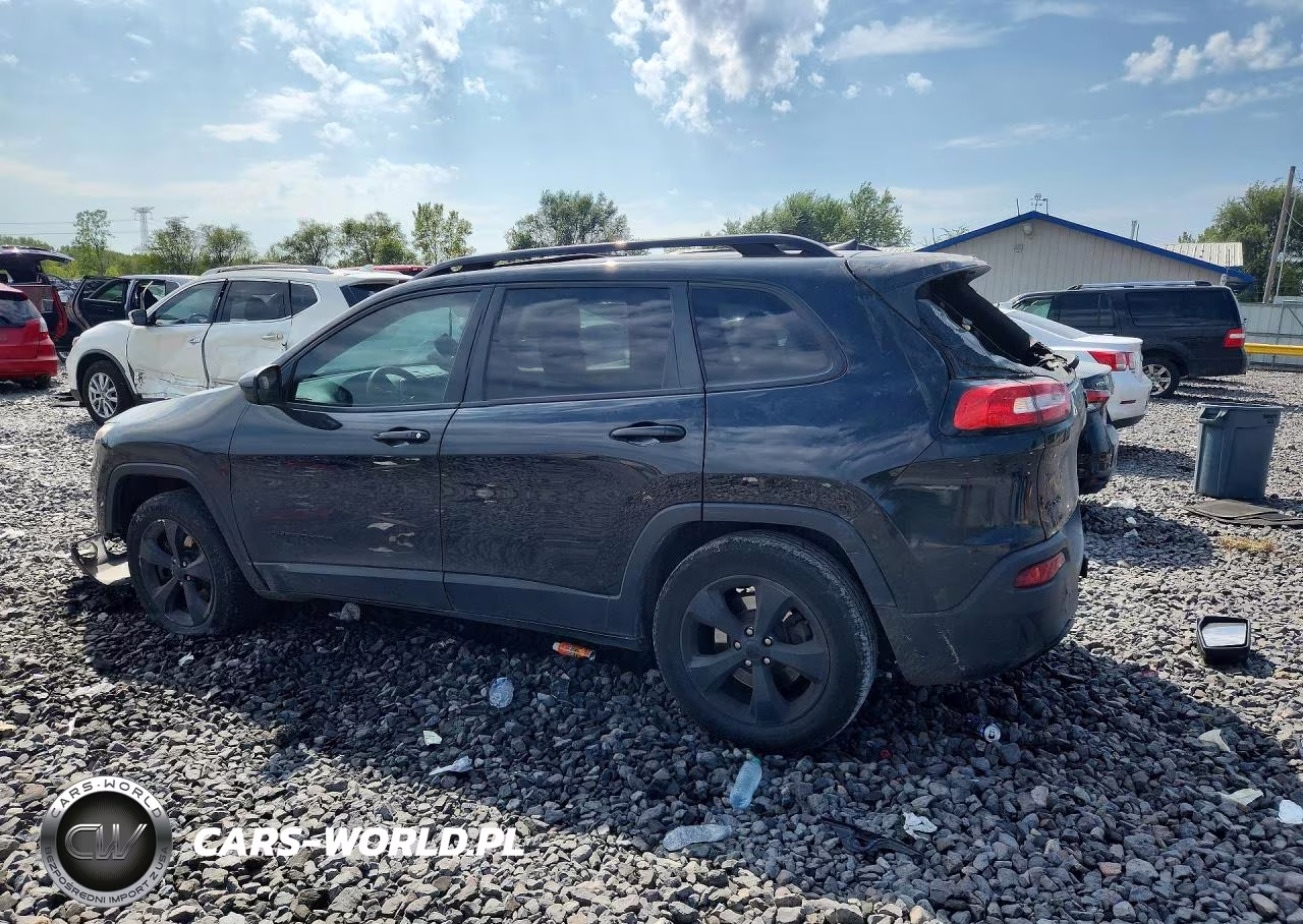 2016 Jeep Cherokee Latitude VIN:1C4PJMCSXGW163262 - 2