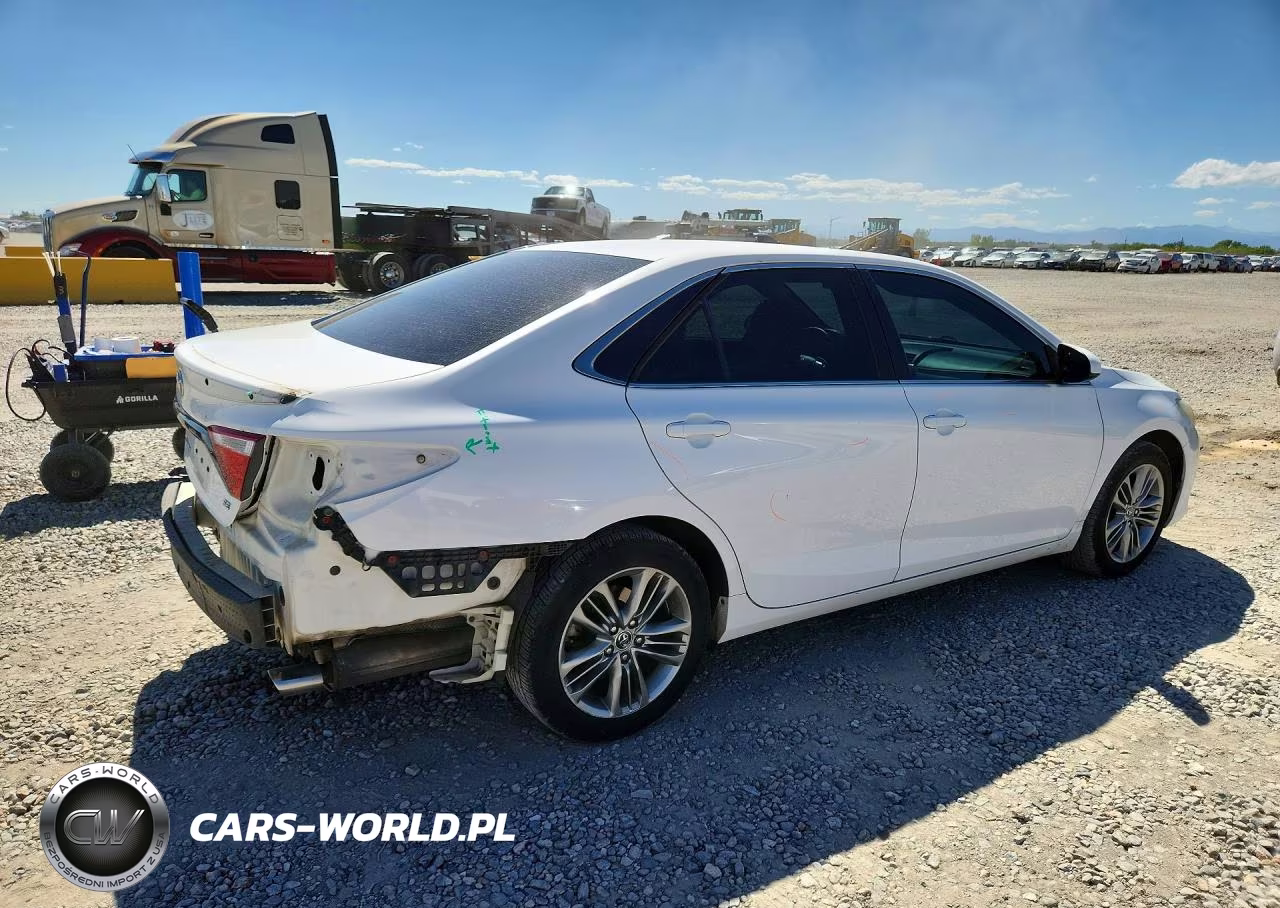 2015 Toyota Camry Se VIN:4T1BF1FK7FU962508 - 3