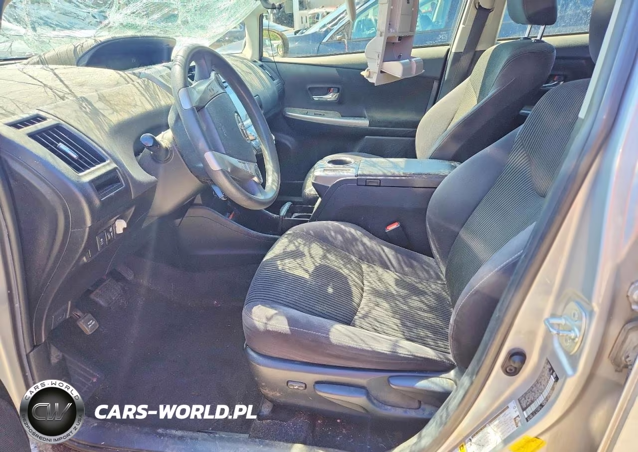 2017 Toyota Prius V Three VIN:JTDZN3EU7HJ061812 - 7