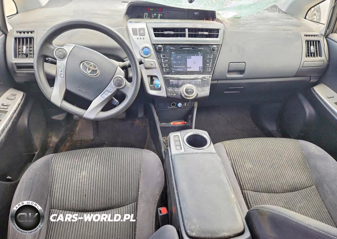 2017 Toyota Prius V Three VIN:JTDZN3EU7HJ061812 - 8