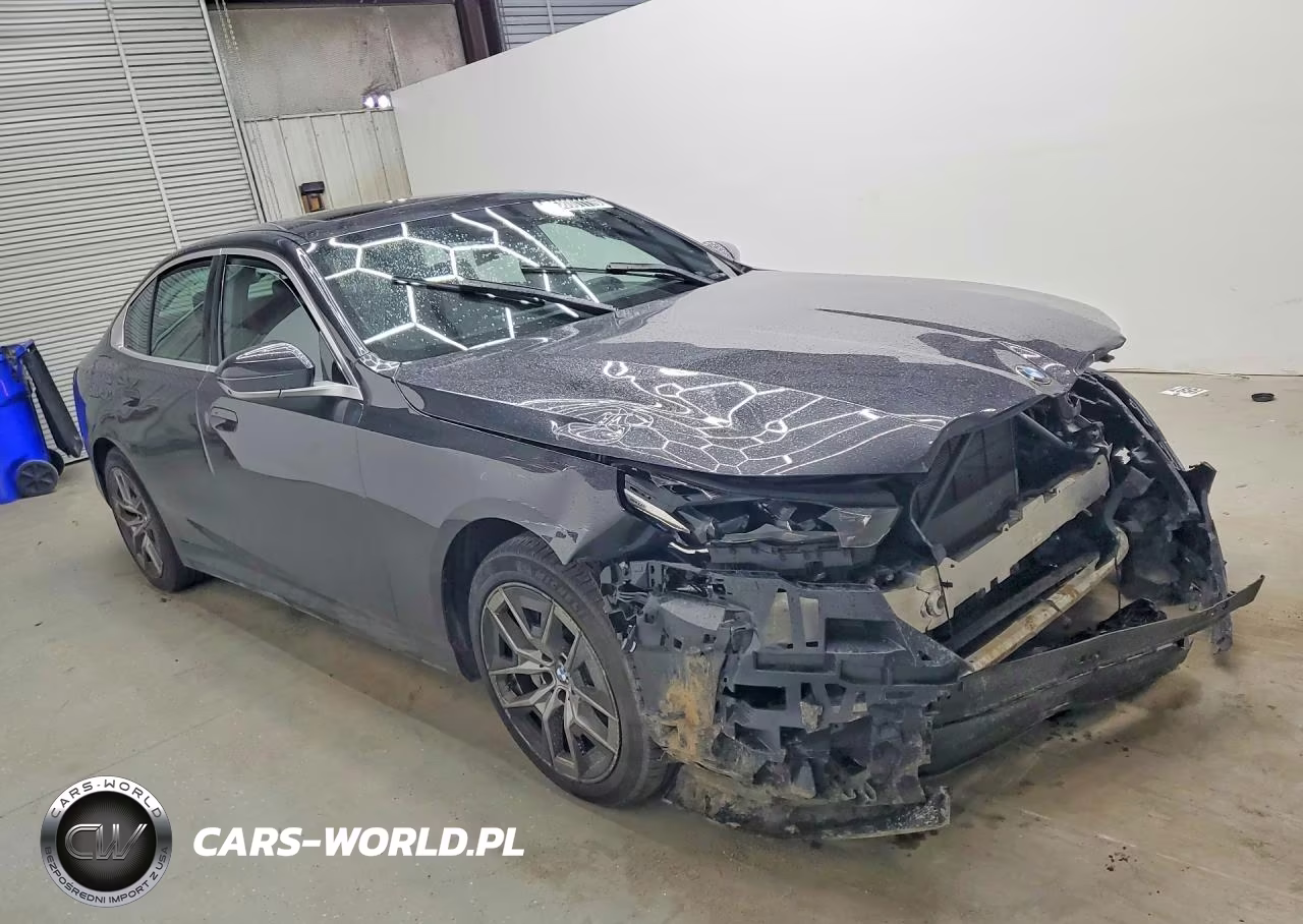 2026 BMW 530 Xi VIN:WBA53FJ02TCX42558 - 4