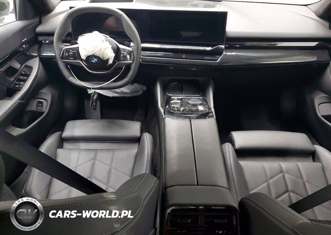 2026 BMW 530 Xi VIN:WBA53FJ02TCX42558 - 8