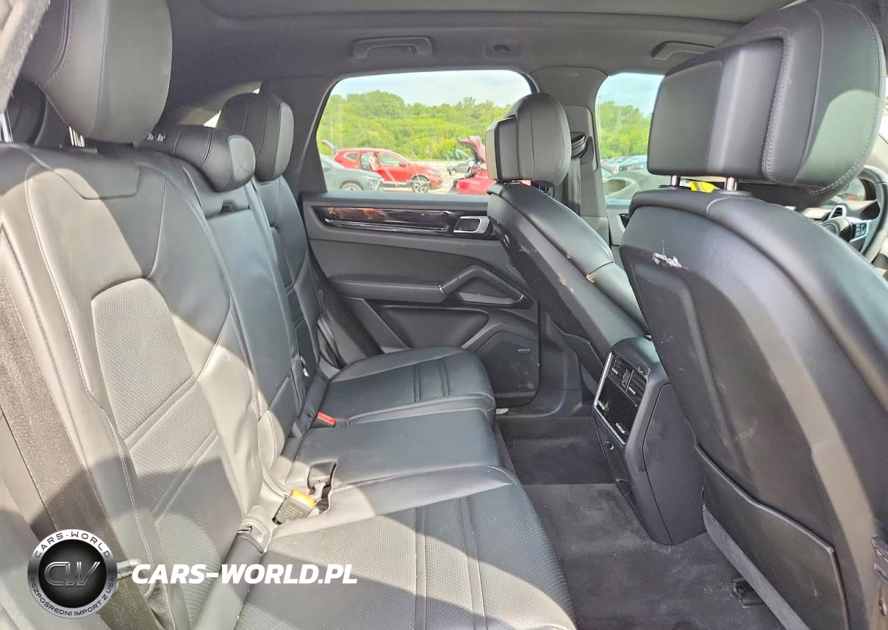 2023 Porsche Cayenne Base VIN:WP1AA2AY9PDA10626 - 10