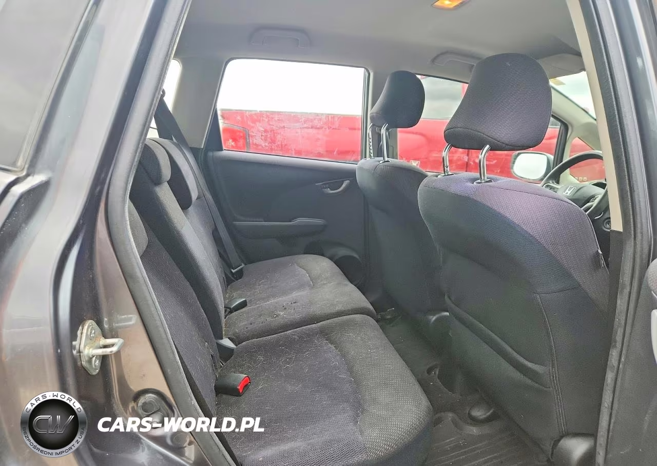 2013 Honda Fit Sport VIN:JHMGE8H54DC038221 - 10