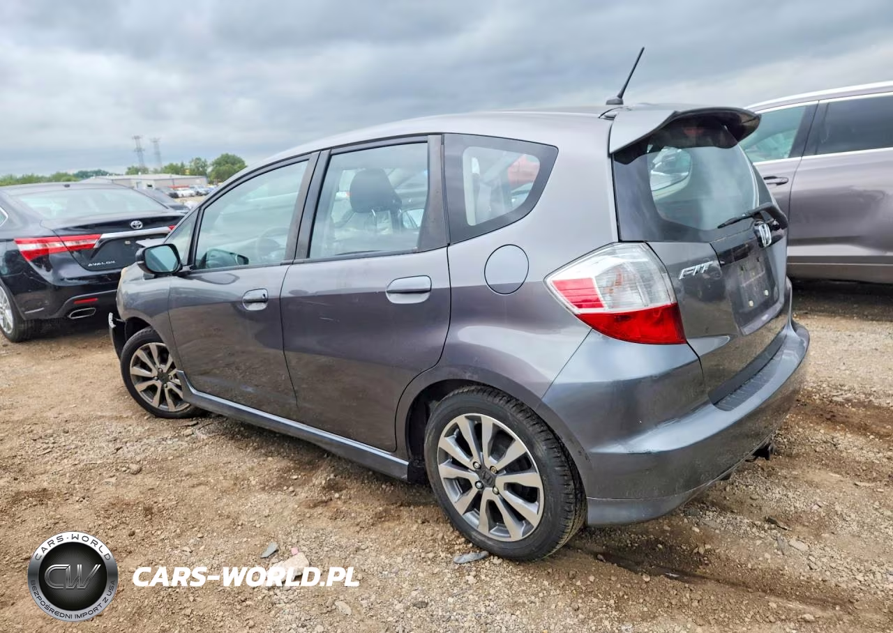 2013 Honda Fit Sport VIN:JHMGE8H54DC038221 - 2