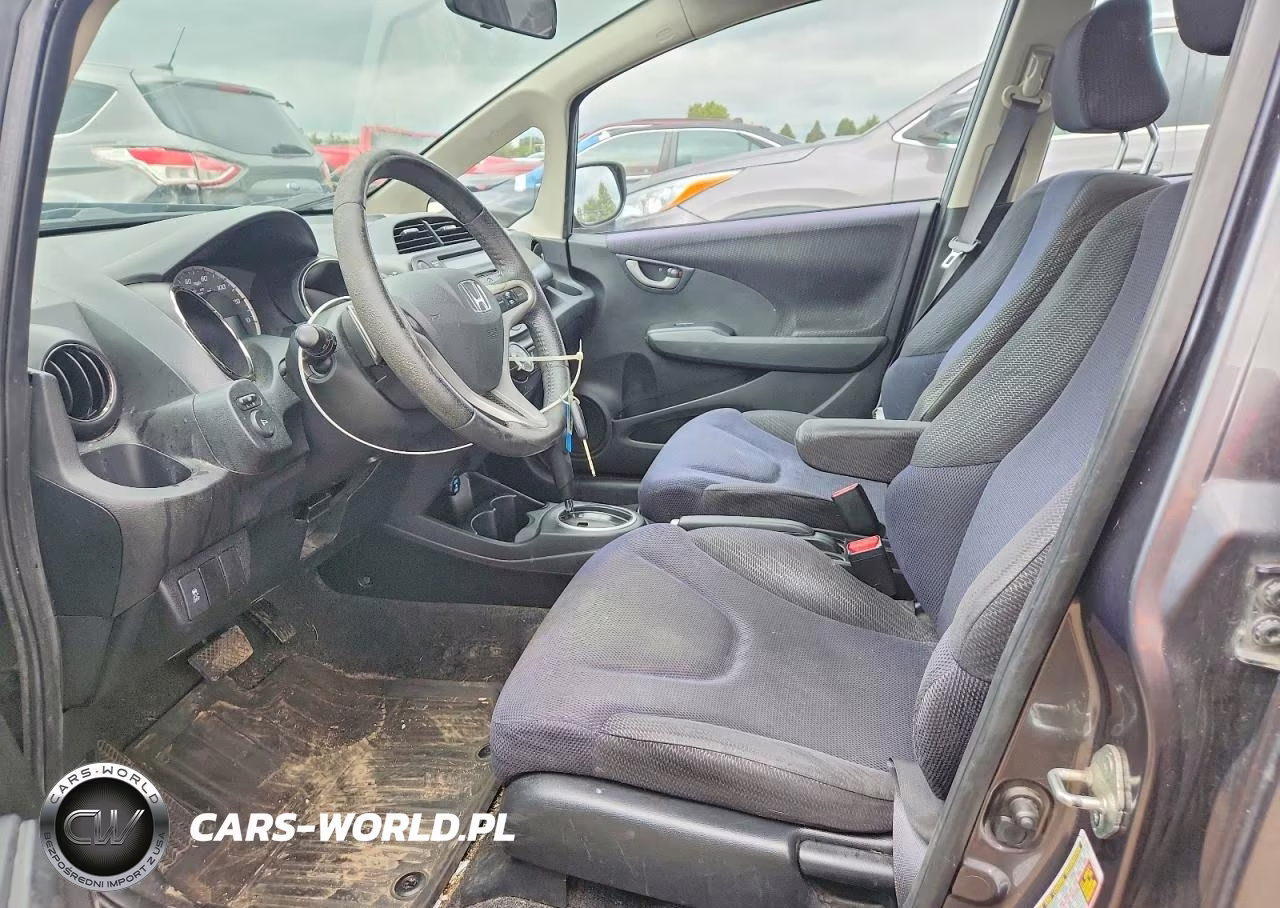 2013 Honda Fit Sport VIN:JHMGE8H54DC038221 - 7