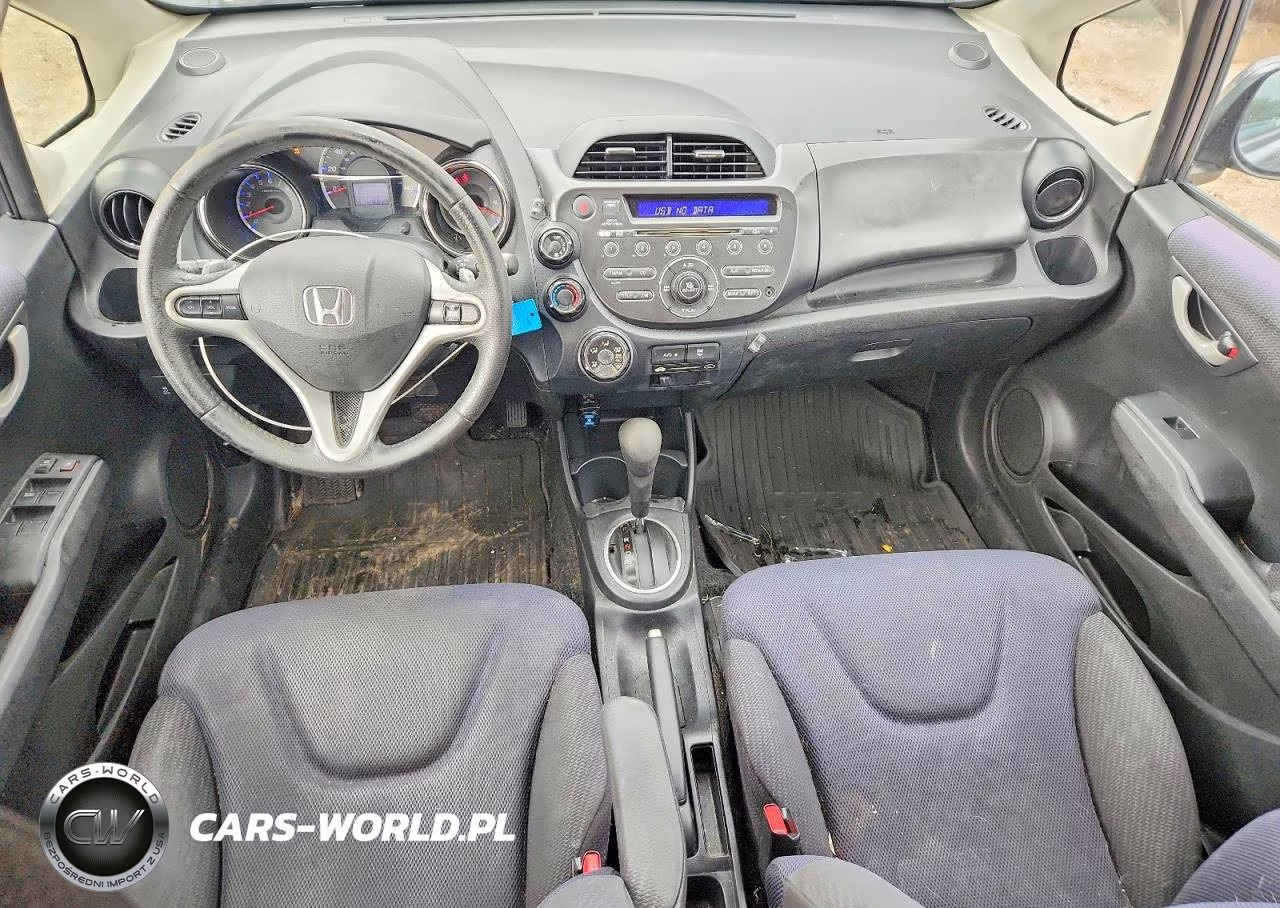 2013 Honda Fit Sport VIN:JHMGE8H54DC038221 - 8