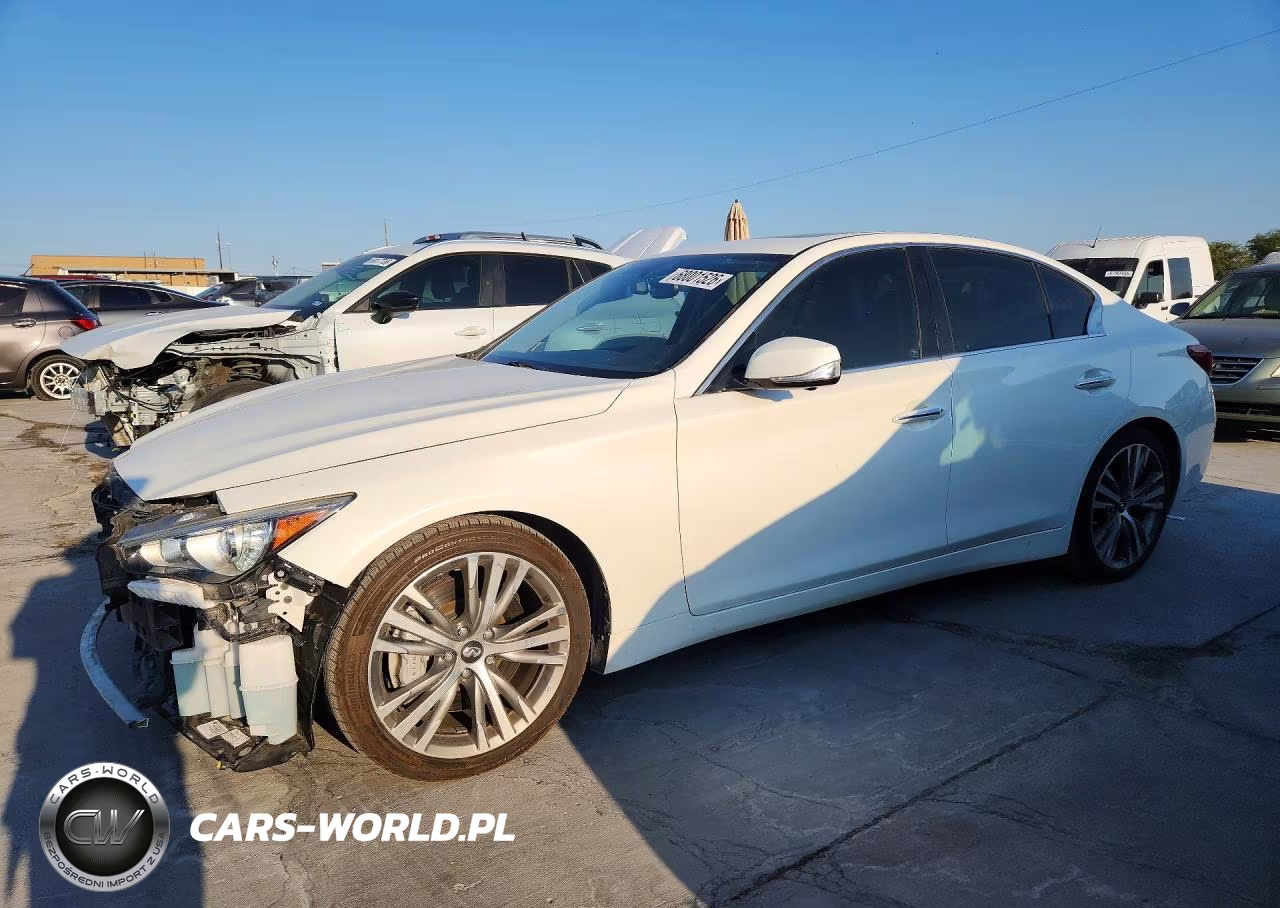 2018 Infiniti Q50 Luxe – zdjęcie 1 z 13